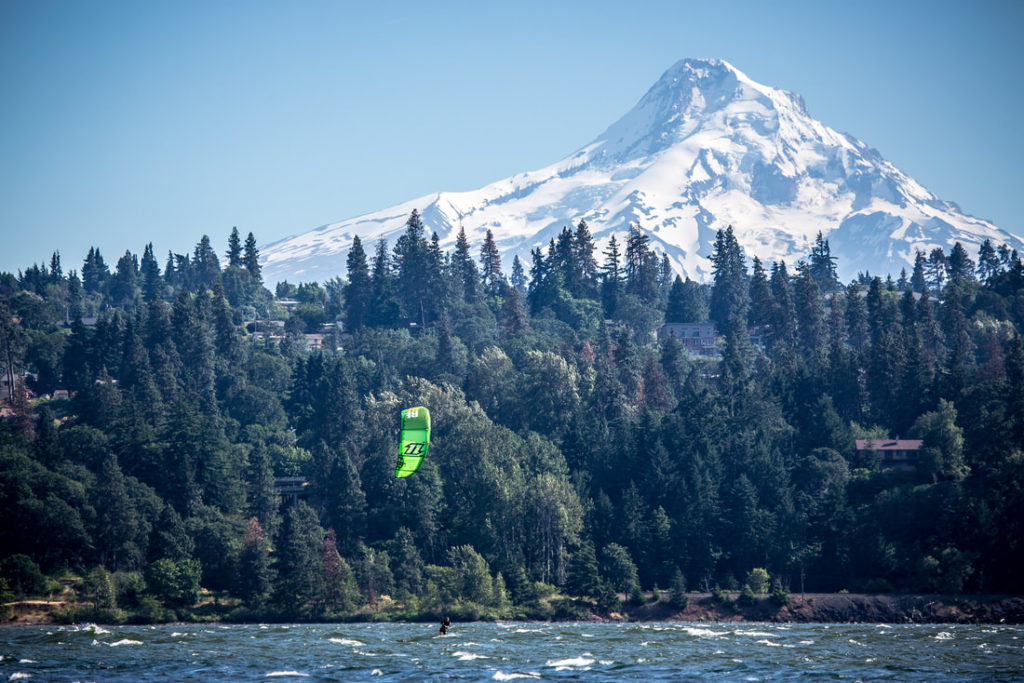 Best Places To Learn Kiteboarding In Hood River