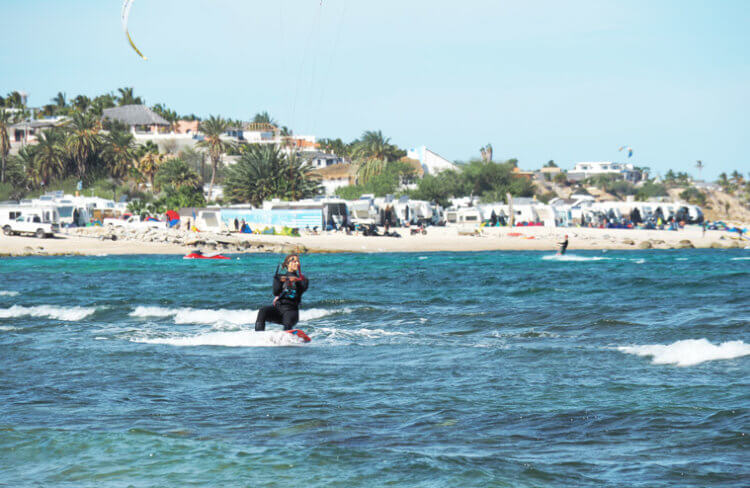 Kiteboarding camp at Le Ventana, Mexico